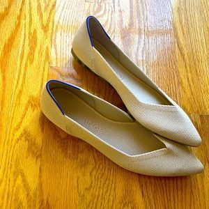 Rothy’s nude woman flat size 8, tortoise shell details, blue lining